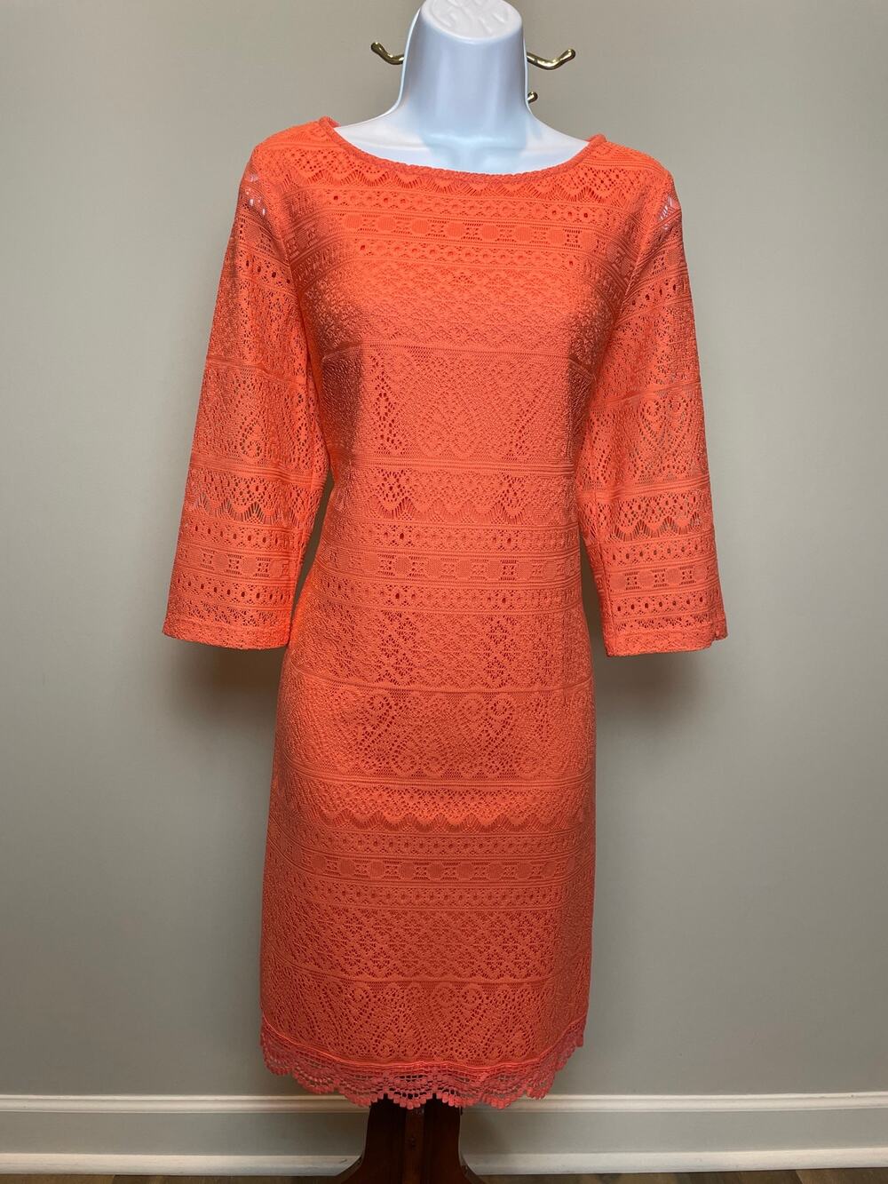 Dana Buchman Dress Size 8 Coral Salmon Lace Overlay Shift Long Sleeve Lined